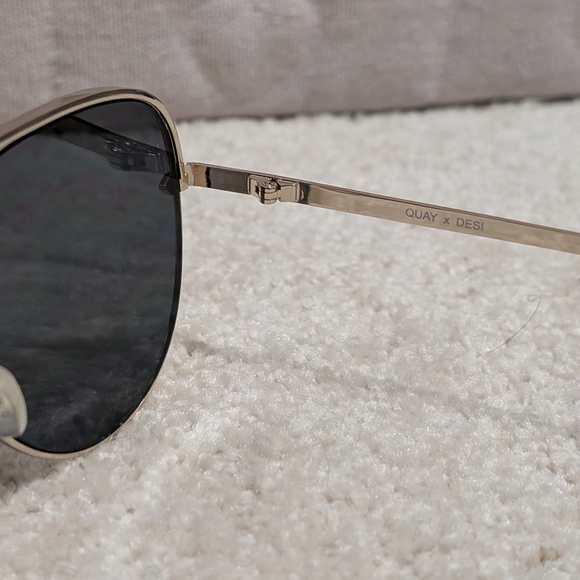 Quay Australia High Key Mirrored Sunglasses - Rose Gold - Picture 4 of 5